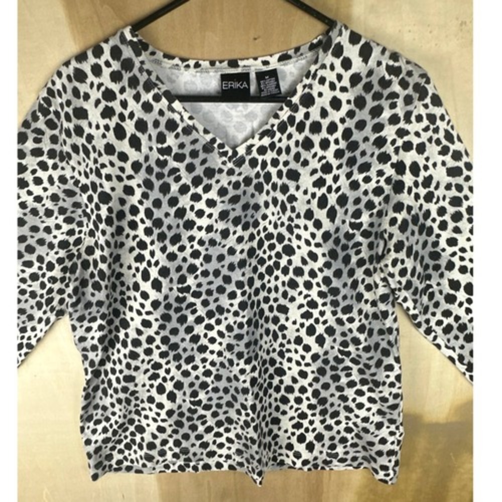 Erika Womens Black White Cheetah Animal Print V-Neck 3/4 Sleeve Top Medium - Picture 3 of 9